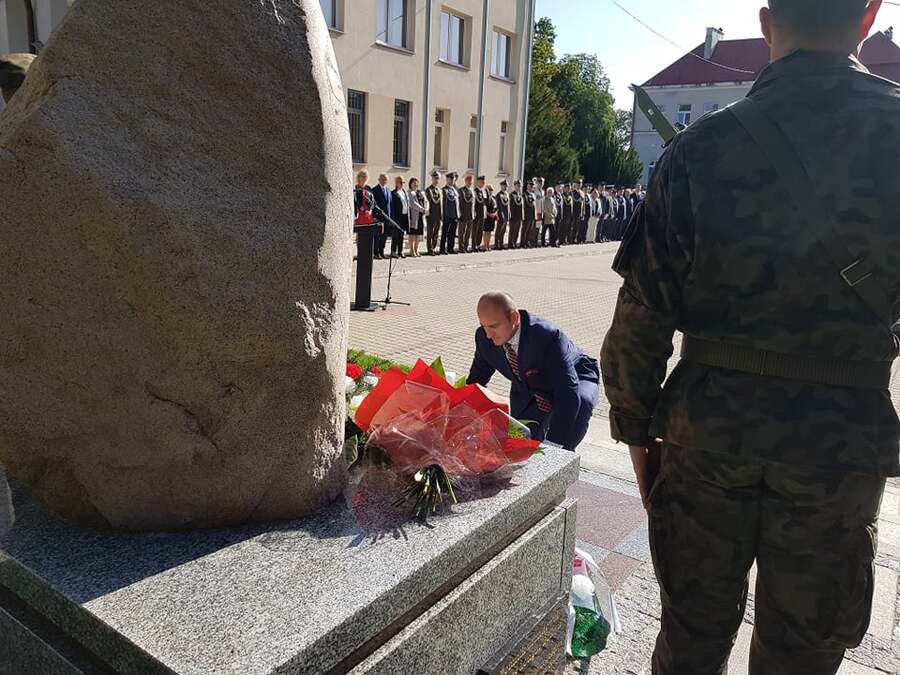 14 września 2019 w Sandomierzu odsłonięto pomnik ppłk. Antoniego Wiktorowskiego