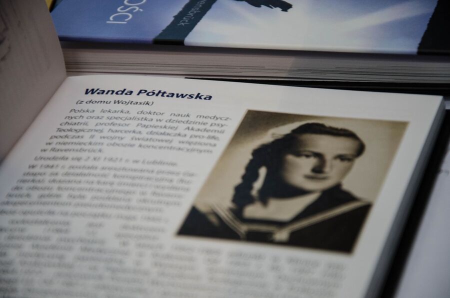 „Siła miłości”. Promocja albumu z twórczością więźniarek KL Ravensbrück – Kraków, 7 października 2019