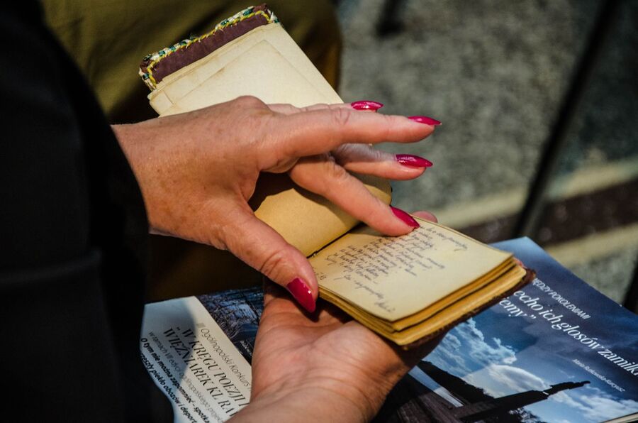 „Siła miłości”. Promocja albumu z twórczością więźniarek KL Ravensbrück – Kraków, 7 października 2019