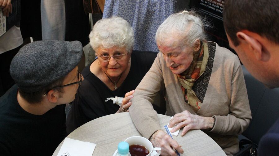 „Siła miłości”. Promocja albumu z twórczością więźniarek KL Ravensbrück – Kraków, 7 października 2019