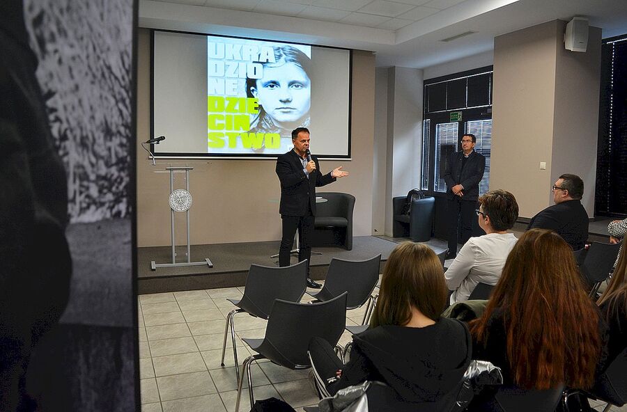 Wystawa „Ukradzione dzieciństwo” w Kielcach