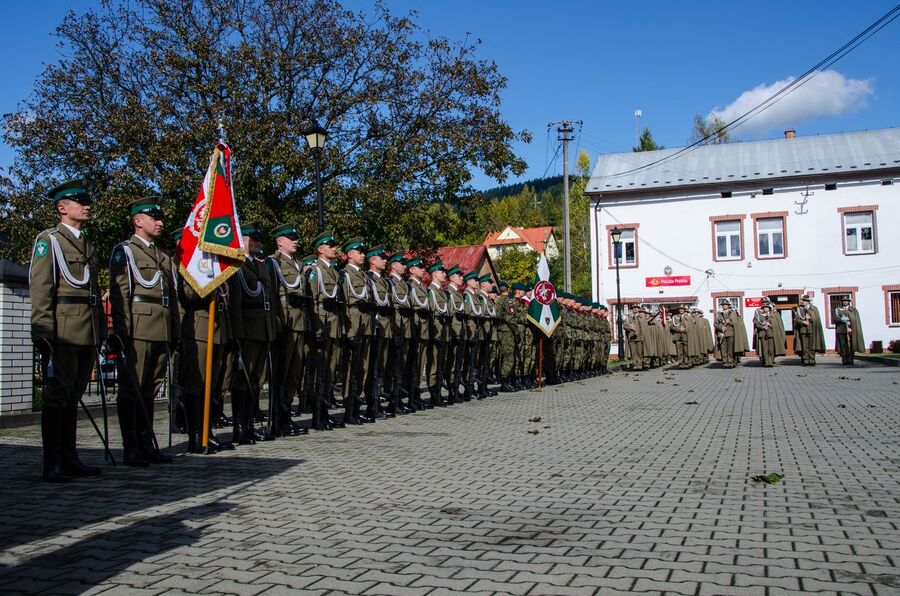 11 października 2019. Odsłonięcie pomnika ks. Władysława Gurgacza w Łabowej