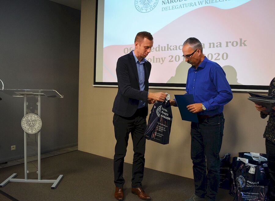 23 października 2019. Uroczystość wręczenia certyfikatów IPN i MEN w Kielcach