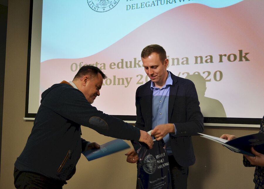 23 października 2019. Uroczystość wręczenia certyfikatów IPN i MEN w Kielcach