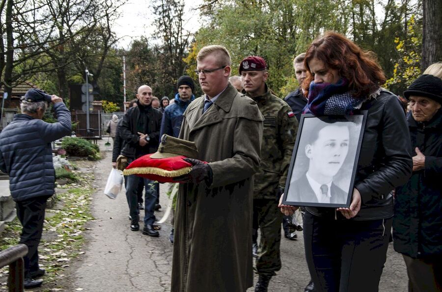 Uroczystości pogrzebowe Władysława Nowaka „Groźnego”, partyzanta powojennego podziemia niepodległościowego – Kraków, 28 października 2019