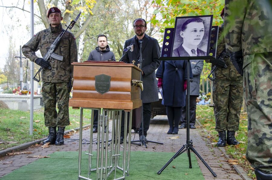 Uroczystości pogrzebowe Władysława Nowaka „Groźnego”, partyzanta powojennego podziemia niepodległościowego – Kraków, 28 października 2019