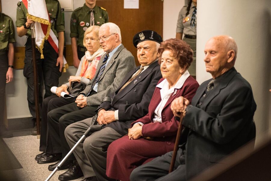 Odsłonięcie tablicy upamiętniającej TZHP „Buki” i „Sępy” – Myślenice, 8 listopada 2019