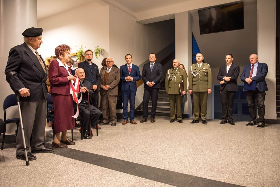 Odsłonięcie tablicy upamiętniającej TZHP „Buki” i „Sępy” – Myślenice, 8 listopada 2019