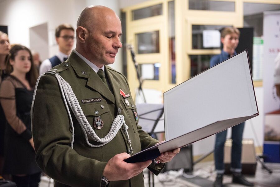 Odsłonięcie tablicy upamiętniającej TZHP „Buki” i „Sępy” – Myślenice, 8 listopada 2019