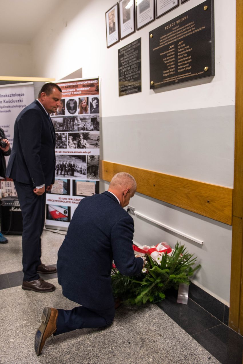 Odsłonięcie tablicy upamiętniającej TZHP „Buki” i „Sępy” – Myślenice, 8 listopada 2019