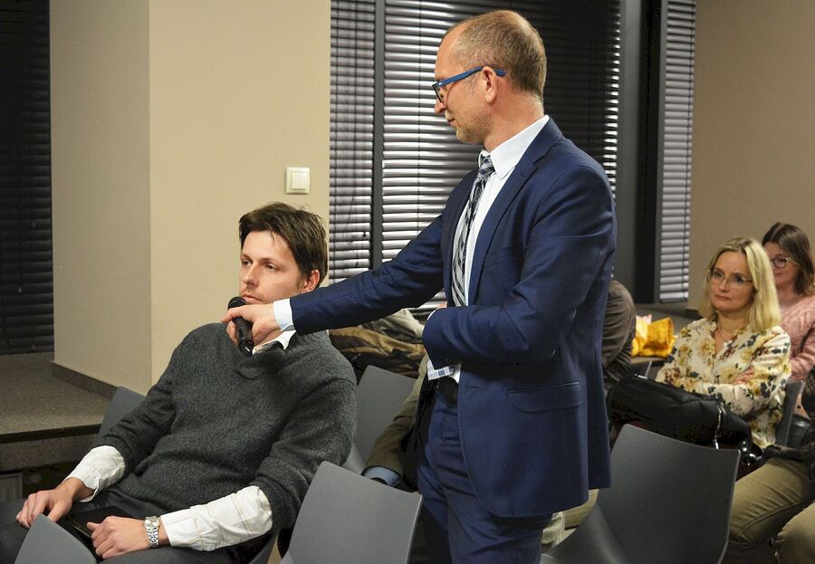 21 listopada 2019. Na kieleckim „Przystanku Historia” dyskutowano o transformacji organów bezpieczeństwa PRL