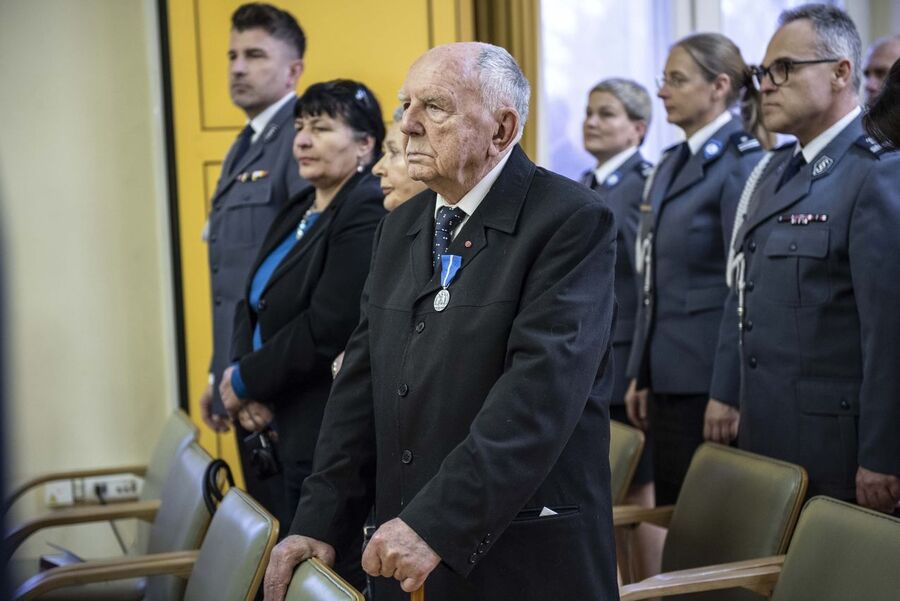 Medale Stulecia Odzyskanej Niepodległości dla pracowników krakowskiego Oddziału IPN, 27 listopada 2019