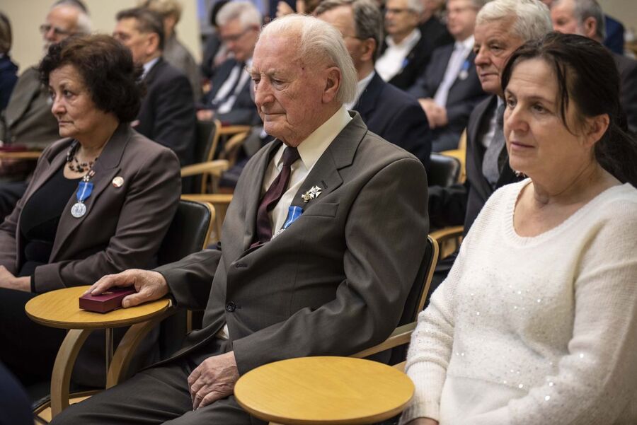 Medale Stulecia Odzyskanej Niepodległości dla pracowników krakowskiego Oddziału IPN, 27 listopada 2019