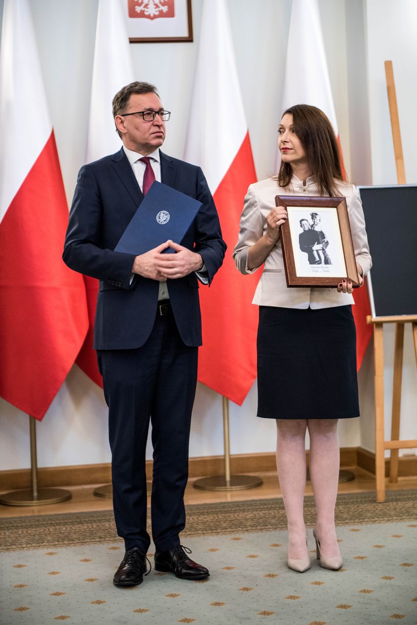 Wręczenie not identyfikacyjnych rodzinom ofiar komunizmu – Warszawa, 3 grudnia 2019. Fot. Agnieszka Masłowska (IPN)