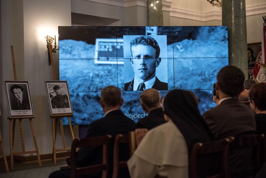 Wręczenie not identyfikacyjnych rodzinom ofiar komunizmu – Warszawa, 3 grudnia 2019. Fot. Agnieszka Masłowska (IPN)