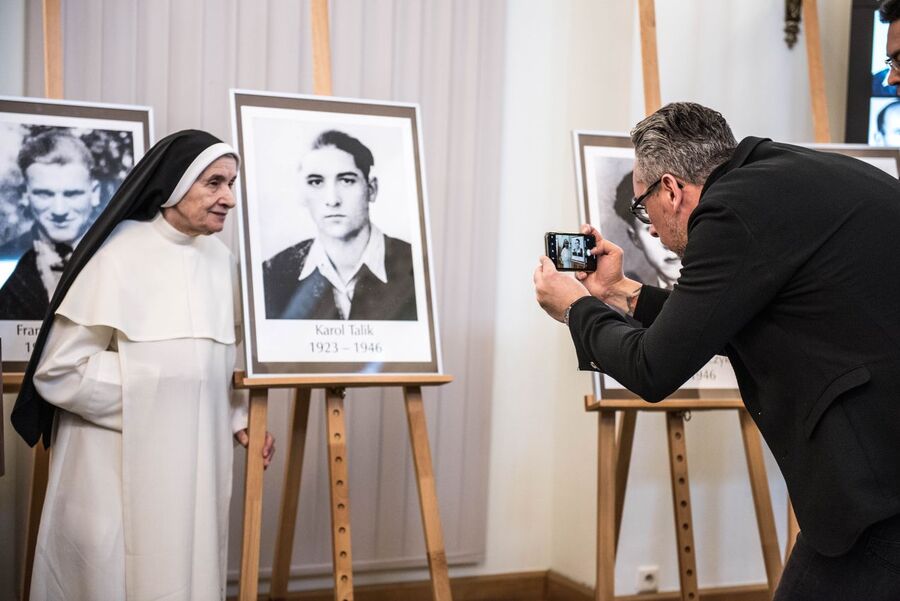 Wręczenie not identyfikacyjnych rodzinom ofiar komunizmu – Warszawa, 3 grudnia 2019. Fot. Agnieszka Masłowska (IPN)