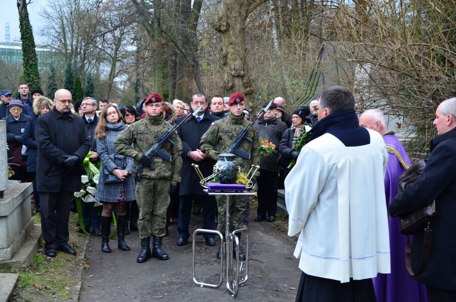 10 grudnia 2019 w Krakowie pochowano Wiesława Krawczyńskiego