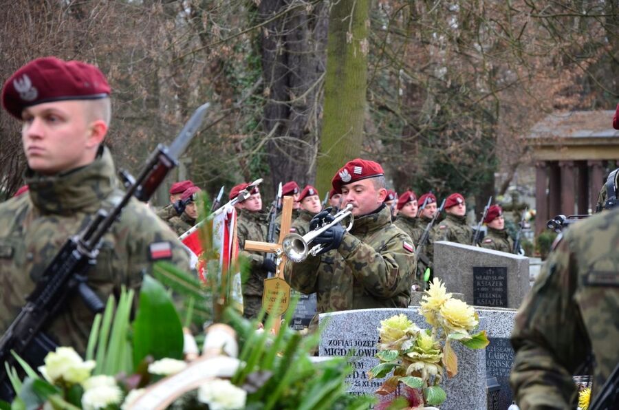 10 grudnia 2019 w Krakowie pochowano Wiesława Krawczyńskiego