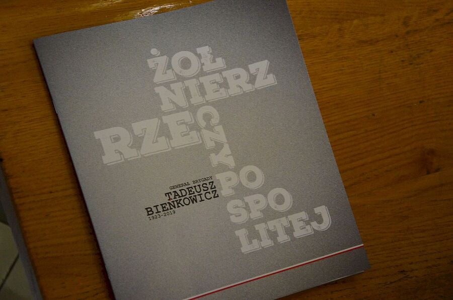 Kraków, 21 grudnia 2019. Uroczystości pogrzebowe gen. Tadeusza Bieńkowicza „Rączego”