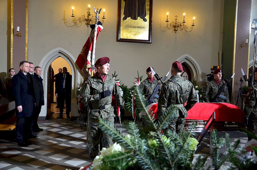 Kraków, 21 grudnia 2019. Uroczystości pogrzebowe gen. Tadeusza Bieńkowicza „Rączego”