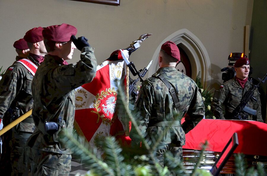 Kraków, 21 grudnia 2019. Uroczystości pogrzebowe gen. Tadeusza Bieńkowicza „Rączego”