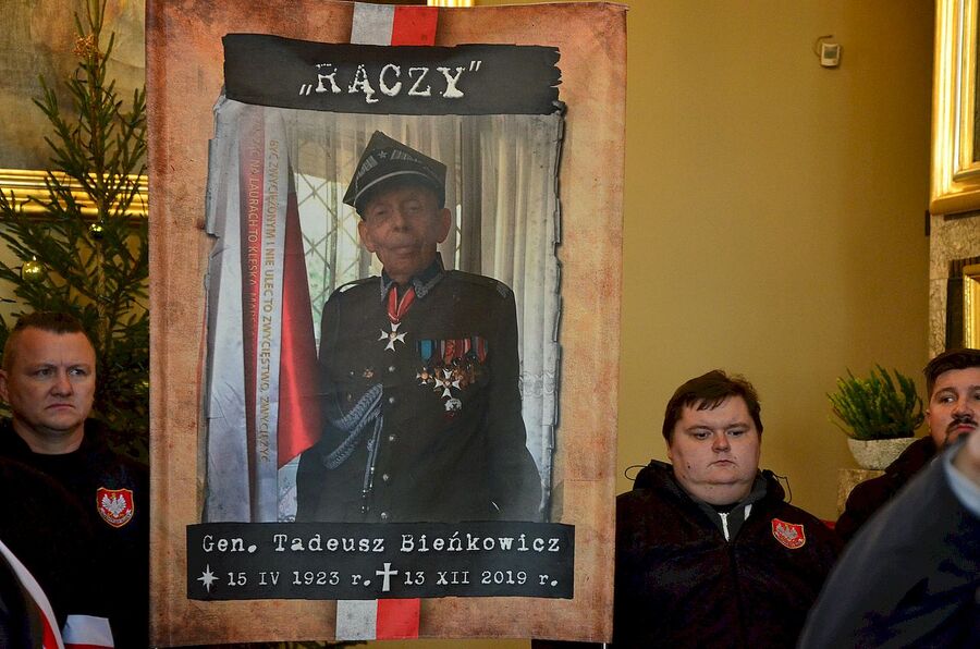 Kraków, 21 grudnia 2019. Uroczystości pogrzebowe gen. Tadeusza Bieńkowicza „Rączego”