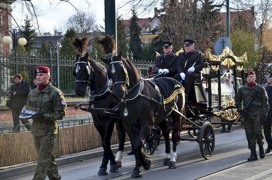 Kraków, 21 grudnia 2019. Uroczystości pogrzebowe gen. Tadeusza Bieńkowicza „Rączego”