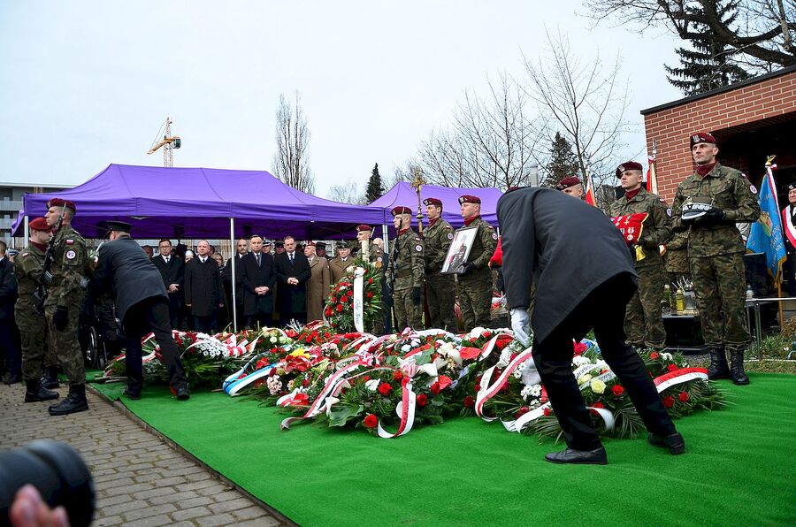 Kraków, 21 grudnia 2019. Uroczystości pogrzebowe gen. Tadeusza Bieńkowicza „Rączego”