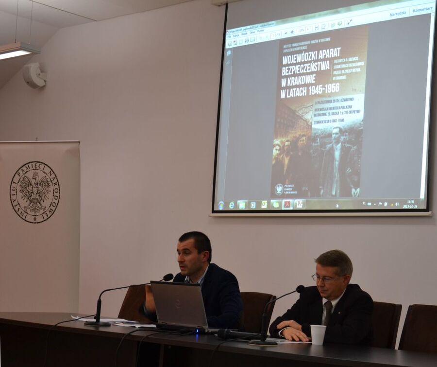 Od lewej: dr Maciej Zakrzewski i dr Wojciech Frazik