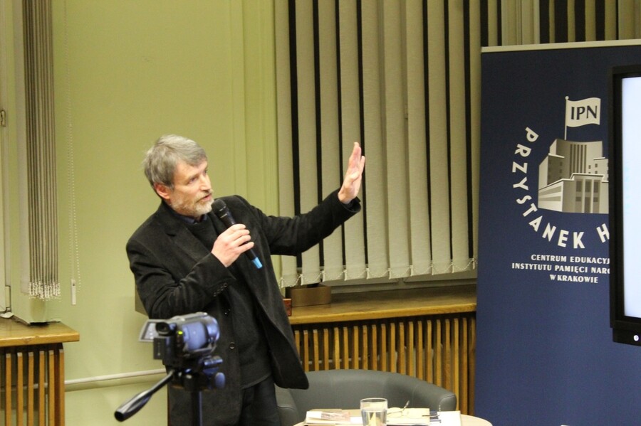 „O Armii Krajowej w Krakowie”. Prelekcja Janusza Bastera. Fot. Dobrosław Rodziewicz (IPN)