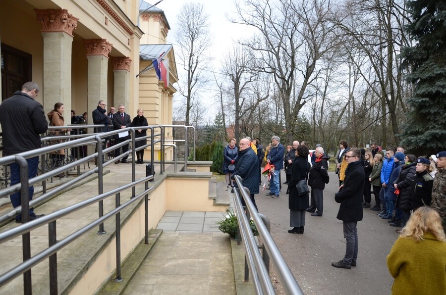 14 lutego 2020. Odsłonięcie tablicy Henryka i Karola Czeczów w Bieżanowie. Fot. Janusz Ślęzak (IPN)