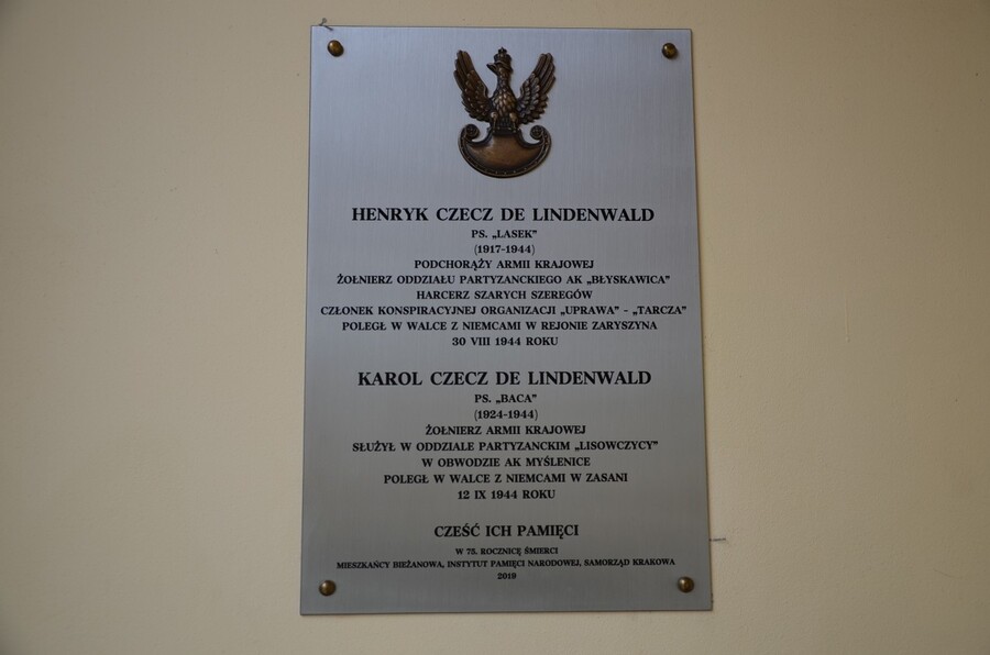 14 lutego 2020. Odsłonięcie tablicy Henryka i Karola Czeczów w Bieżanowie. Fot. Janusz Ślęzak (IPN)