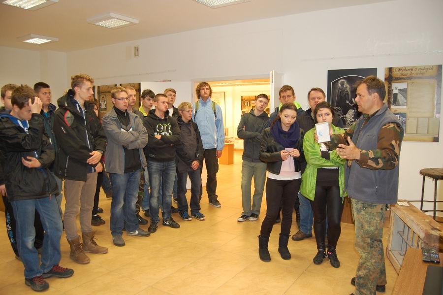 Prelekcja Marka Jończyka w Mauzoleum Martyrologii Wsi Polskich w Michniowie