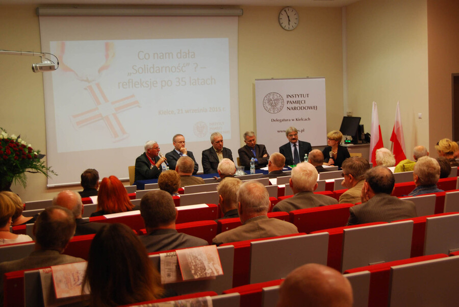 Uroczystość wręczenia KWiS w Kielcach