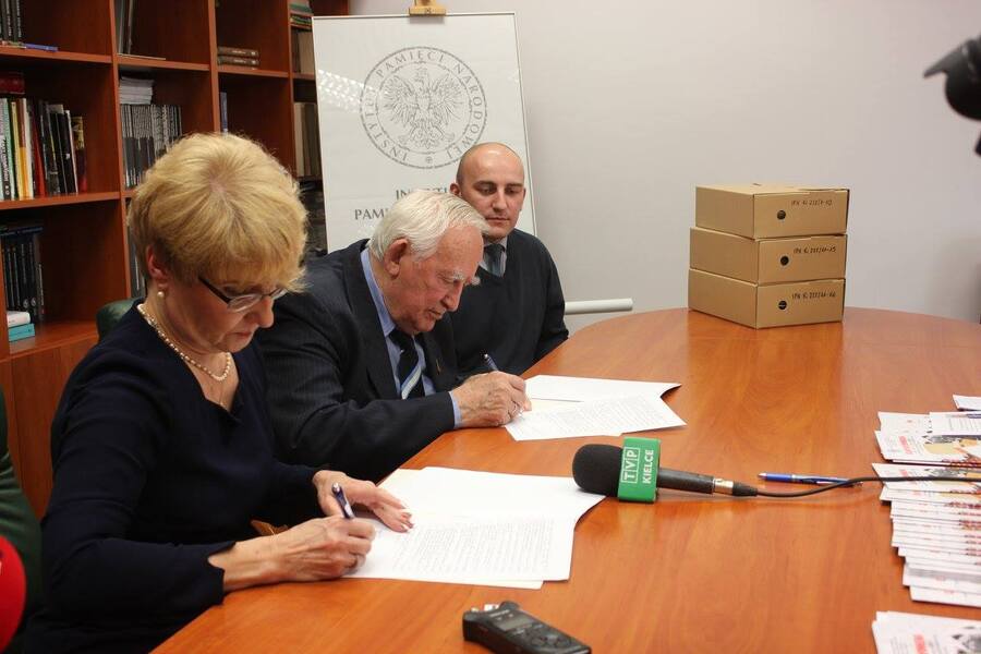 Przekazanie kolekcji Lucjana Kropielnickiego