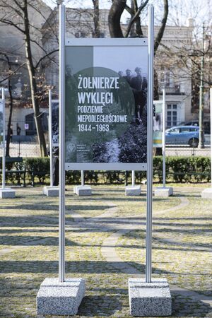 Marzec 2020. Wystawa o Żołnierzach Wyklętych na krakowskich Plantach. Fot. Agnieszka Masłowska (IPN)