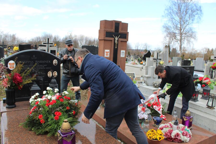 13.03.2020, Miechów. Uczczono pamięć rodziny Baranków, zamordowanych za ukrywanie Żydów w czasie wojny
