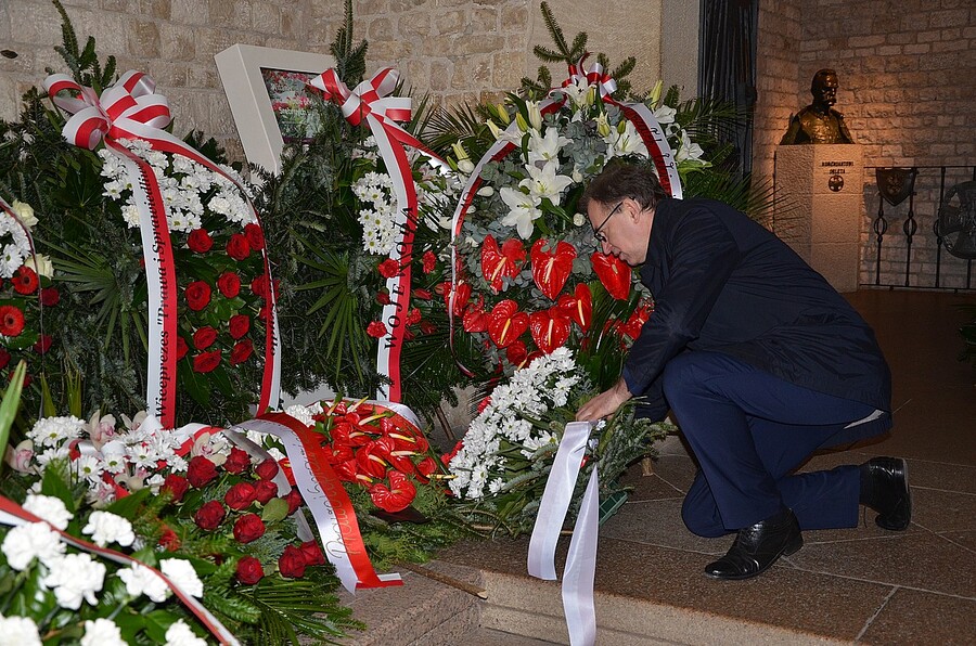 Kierownictwo IPN uczciło w Krakowie ofiary katastrofy smoleńskiej. Fot. Janusz Ślęzak (IPN)