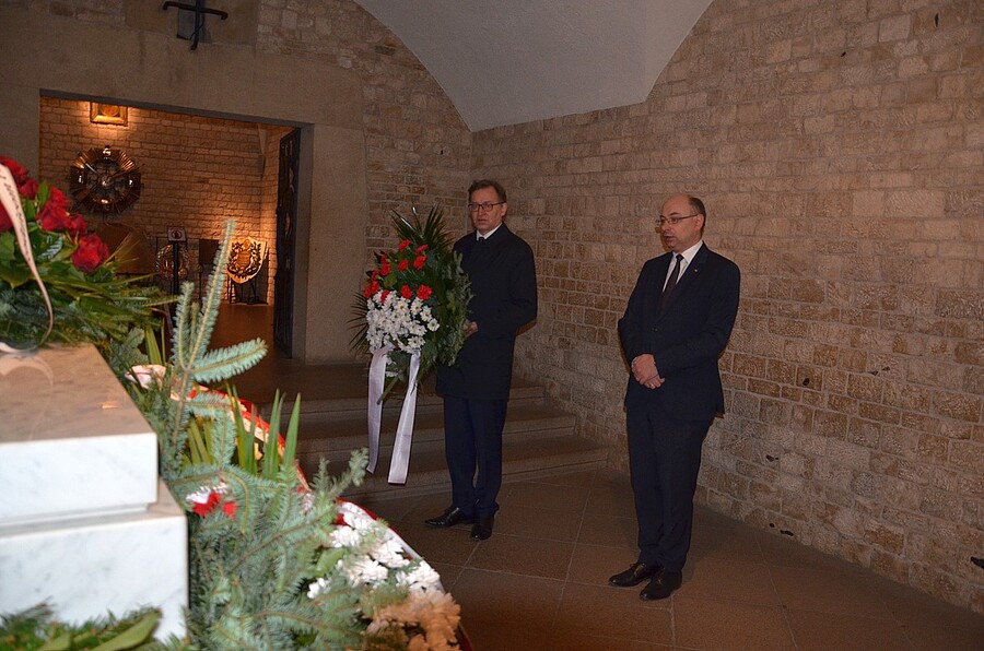 Kierownictwo IPN uczciło w Krakowie ofiary katastrofy smoleńskiej. Fot. Janusz Ślęzak (IPN)