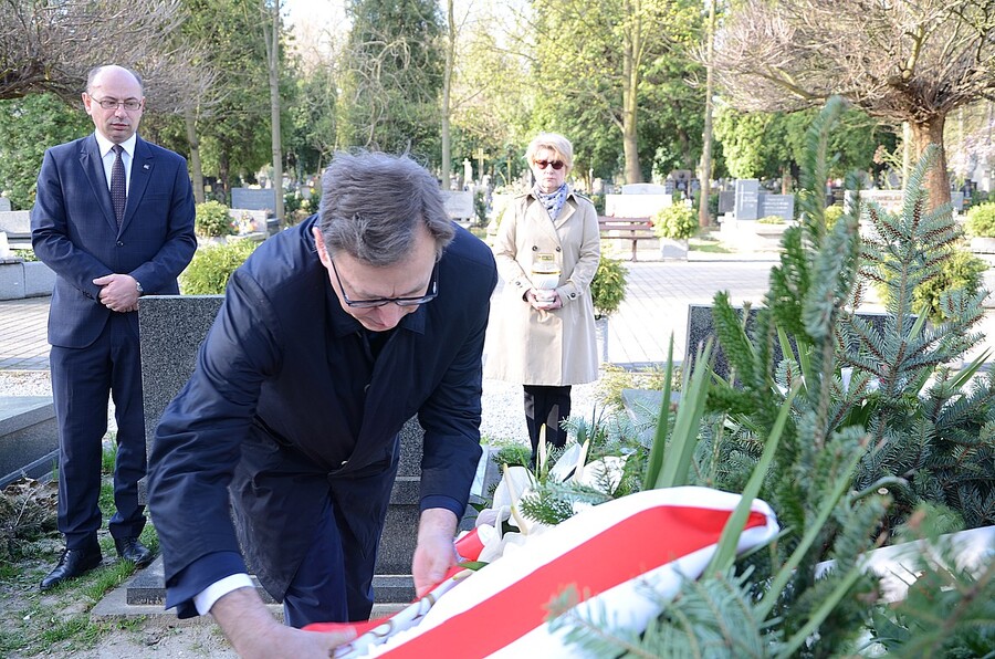 Kierownictwo IPN uczciło w Krakowie ofiary katastrofy smoleńskiej. Fot. Janusz Ślęzak (IPN)