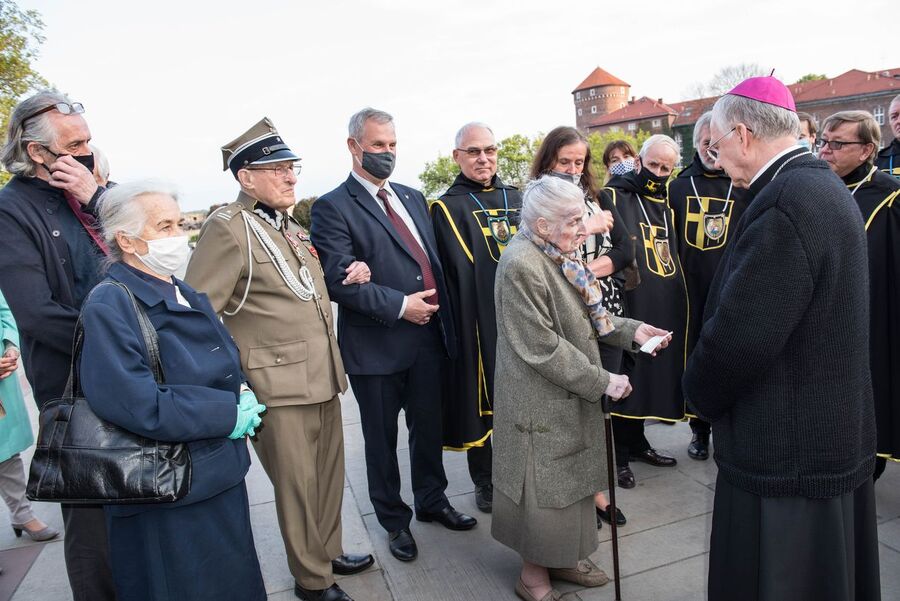 Uroczystość upamiętniająca martyrologię Polaków, więźniów niemieckich obozów koncentracyjnych Ravensbrück, Sachsenhausen i Dachau – Kraków, 30 kwietnia 2020. (fot. Agnieszka Masłowska IPN)