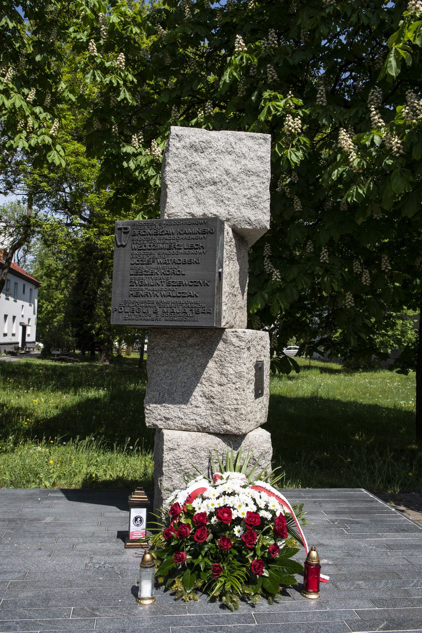 Krakowski IPN uczcił pamięć żołnierzy Zgrupowania AK „Żelbet” oraz cichociemnych, 8 maja 202. Fot. Agnieszka Masłowska (IPN)