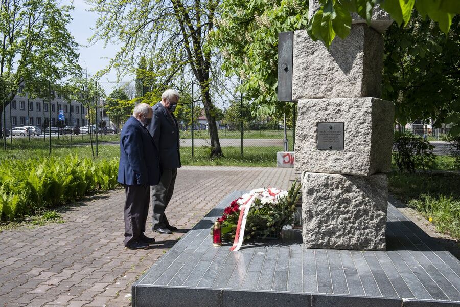 Krakowski IPN uczcił pamięć żołnierzy Zgrupowania AK „Żelbet” oraz cichociemnych, 8 maja 202. Fot. Agnieszka Masłowska (IPN)