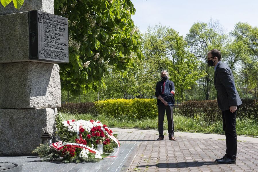 Krakowski IPN uczcił pamięć żołnierzy Zgrupowania AK „Żelbet” oraz cichociemnych, 8 maja 202. Fot. Agnieszka Masłowska (IPN)