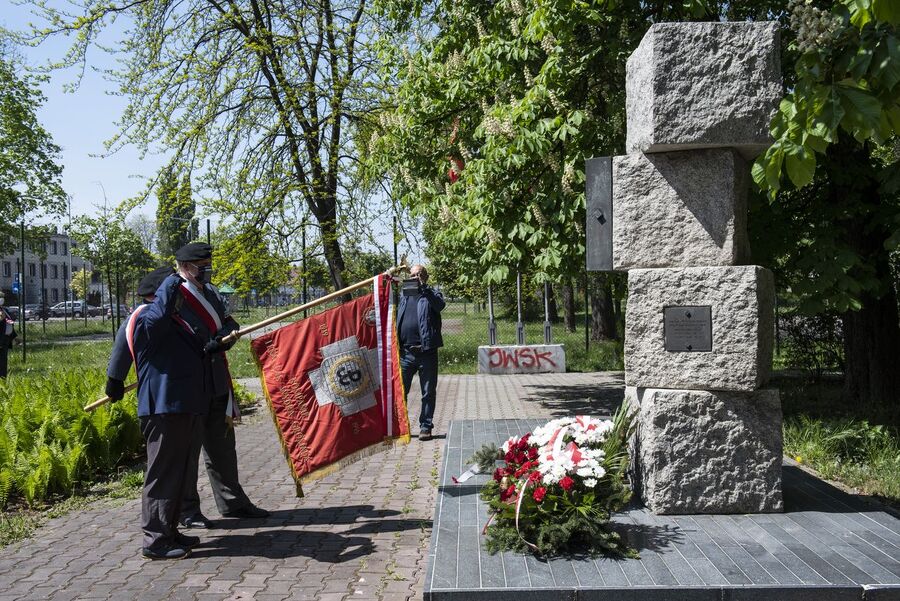 Krakowski IPN uczcił pamięć żołnierzy Zgrupowania AK „Żelbet” oraz cichociemnych, 8 maja 202. Fot. Agnieszka Masłowska (IPN)