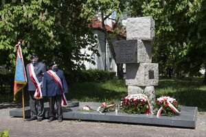 Krakowski IPN uczcił pamięć żołnierzy Zgrupowania AK „Żelbet” oraz cichociemnych, 8 maja 202. Fot. Agnieszka Masłowska (IPN)