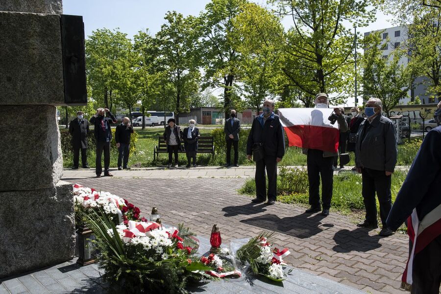 Krakowski IPN uczcił pamięć żołnierzy Zgrupowania AK „Żelbet” oraz cichociemnych, 8 maja 202. Fot. Agnieszka Masłowska (IPN)