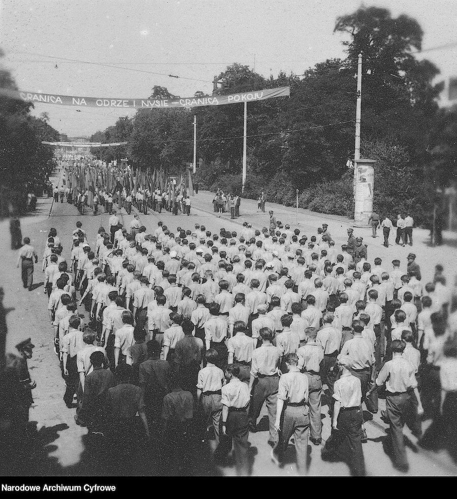 Zlot ZMP we Wrocławiu, 1948 r. Fot. NAC