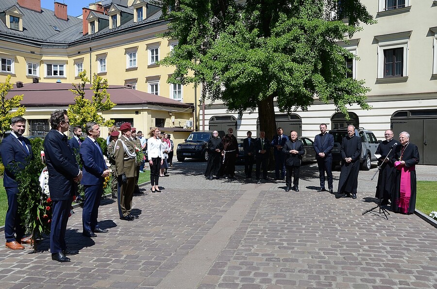 100. rocznica urodzin Jana Pawła II. Uroczystość w kurii krakowskiej. Fot. Janusz Ślęzak (IPN)