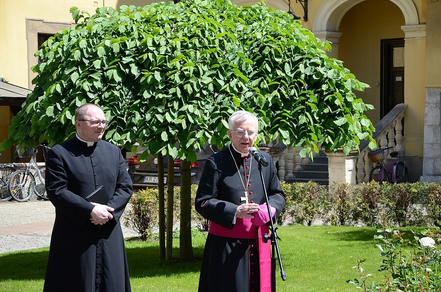 100. rocznica urodzin Jana Pawła II. Uroczystość w kurii krakowskiej. Fot. Janusz Ślęzak (IPN)